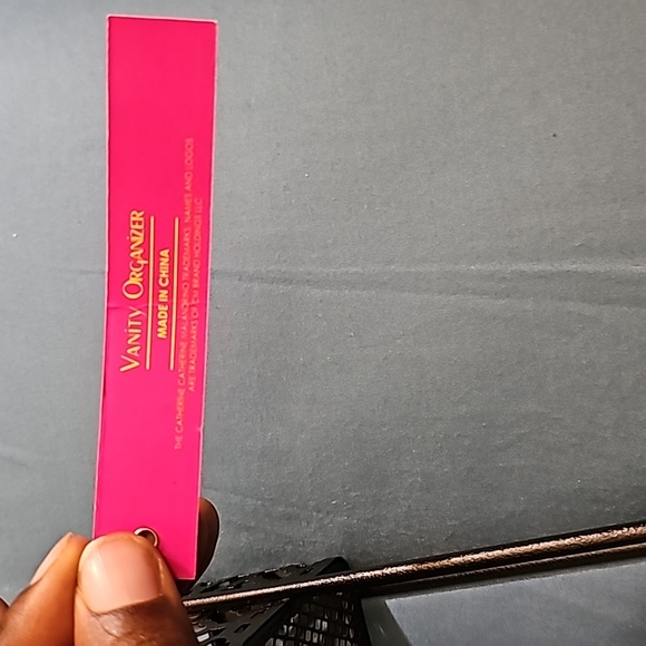 3 Tiered Vanity Oraganizer - Picture 3 of 3